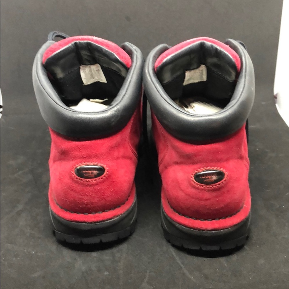 Woman’s Boots - Picture 3 of 7